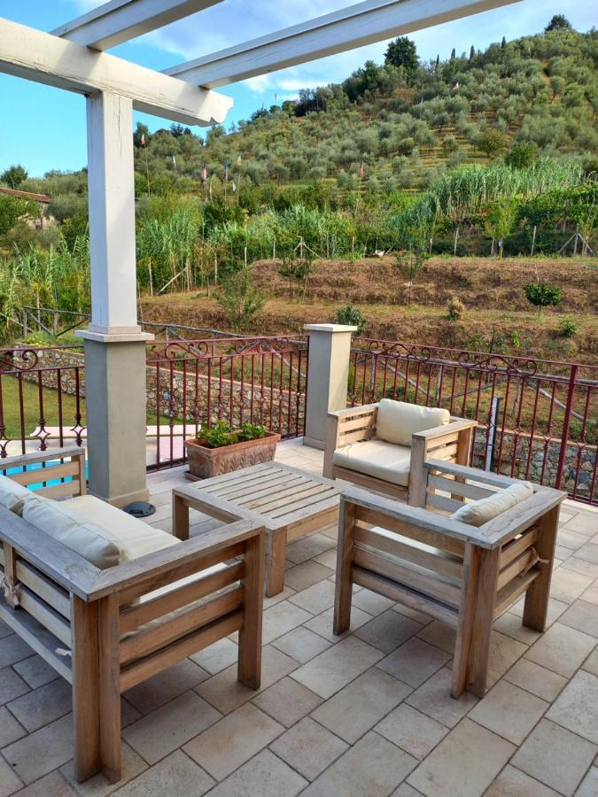 Villa Ester Камайоре Екстериор снимка